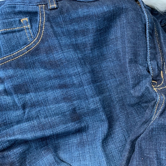 Lane Bryant Capri 26 Indigo Dark Wash. - Picture 3 of 6